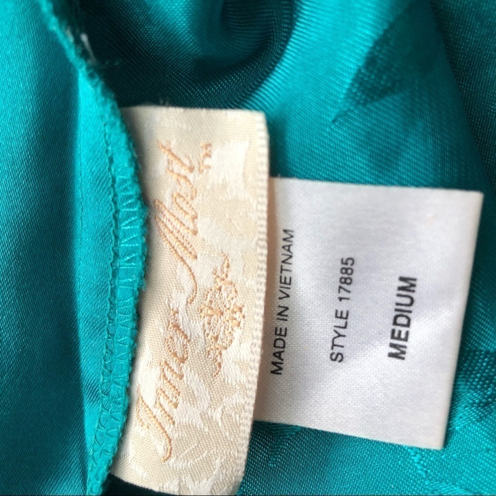 Inner Most Robe with One Pocket Belt Loops Tie - Picture 4 of 7